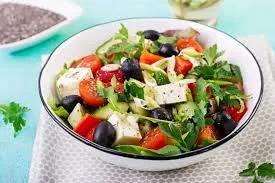 Üç Peynirli Salata